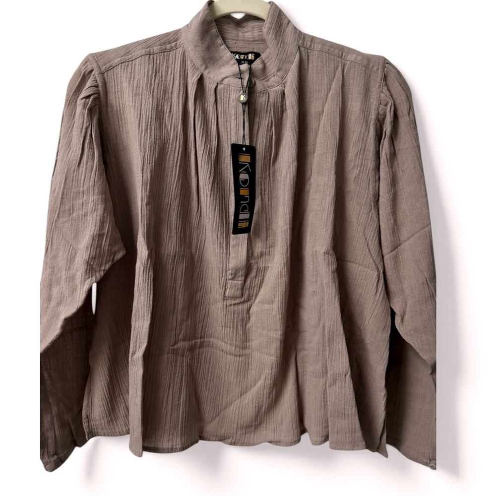 Suzi Kondi 100% Cotton Gauze Poet Shirt XS Mouse
Taupe New with Tags Minimalist